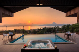 Stunning 5 Bedroom Villa in Lonavala - Heers Cottage banner
