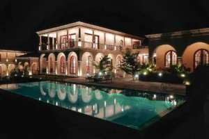 5 Bedroom Villa with Infinity Pool - Sacri Borod banner
