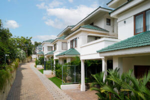 Stay at 4 Bedroom villa - Sapphire-waves-banner