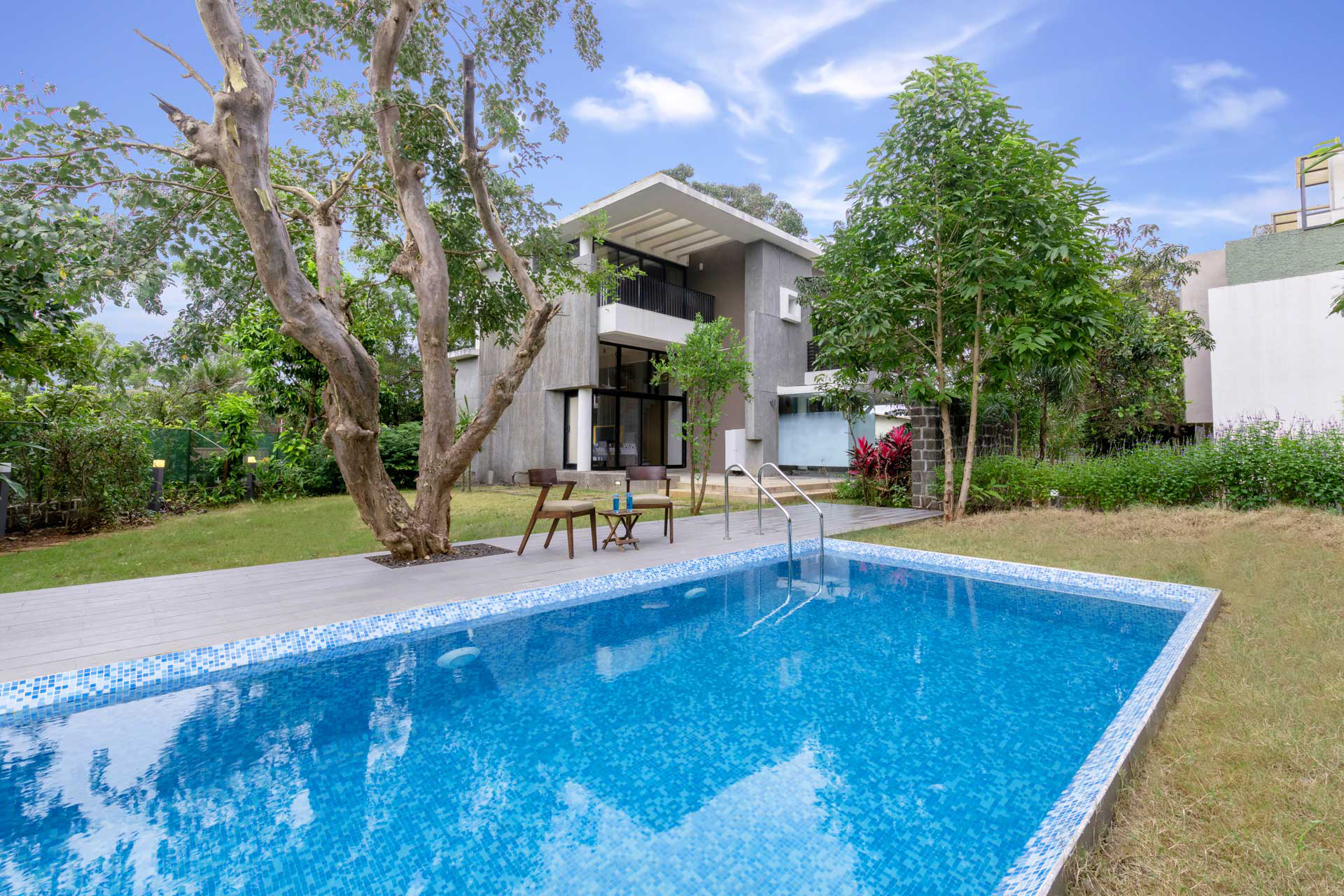 5 Bedroom Pool Villa In Lonavala - Villa-Foresta-banner