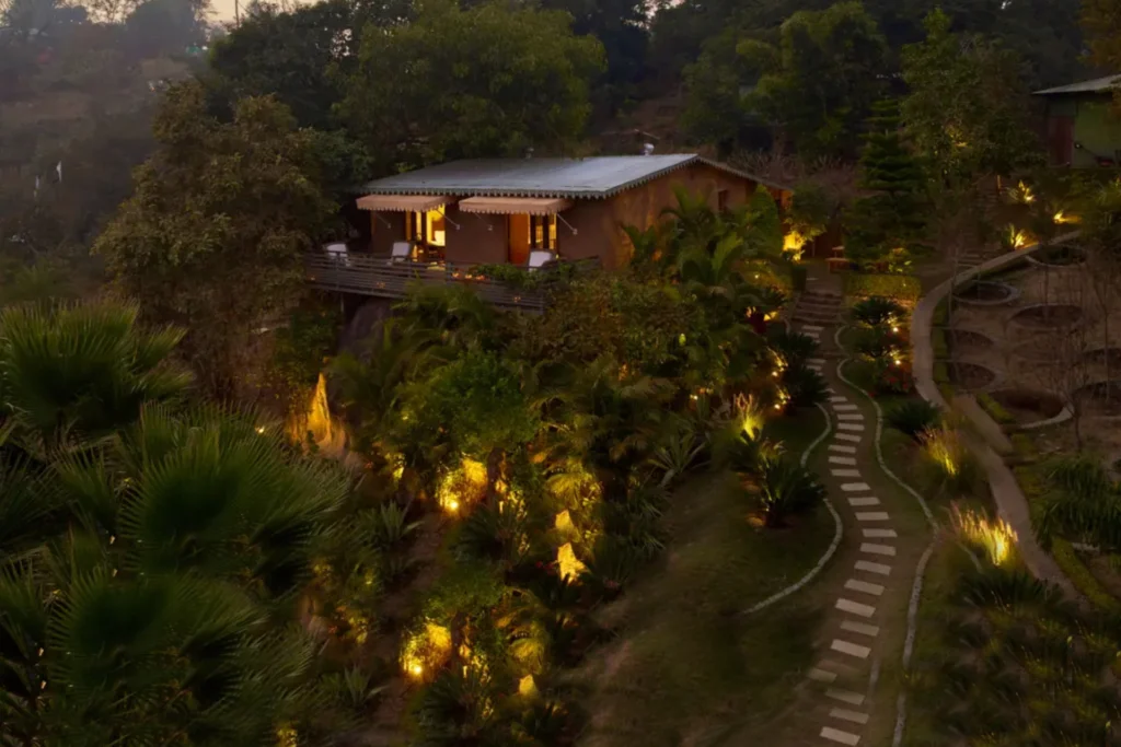 VODRJ87 – Luxury 3 Bedroom Farm In Mount Abu