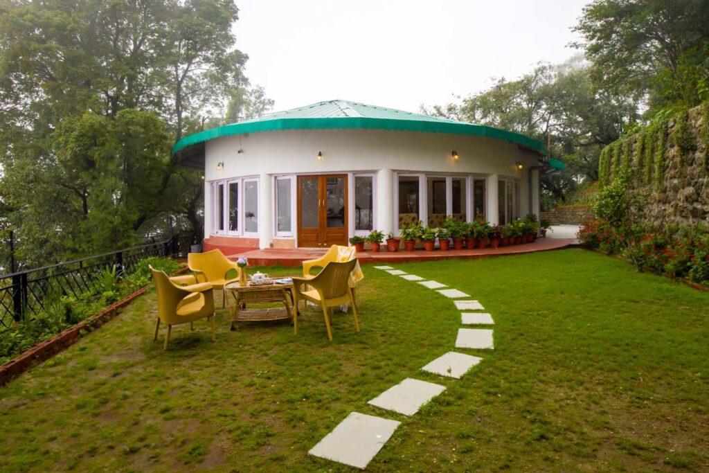 VODUK66 – Luxury 4 BHK Villa With lawn In Mussoorie