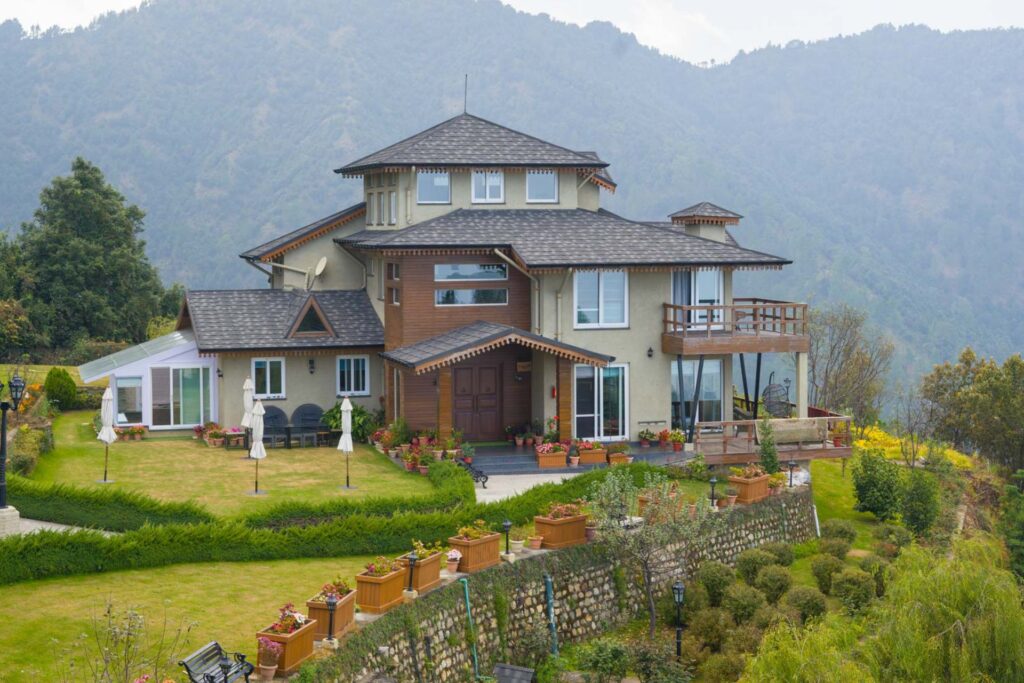 VODUK70 – Luxury 3 Bedroom Villa With Lawn In Mussoorie