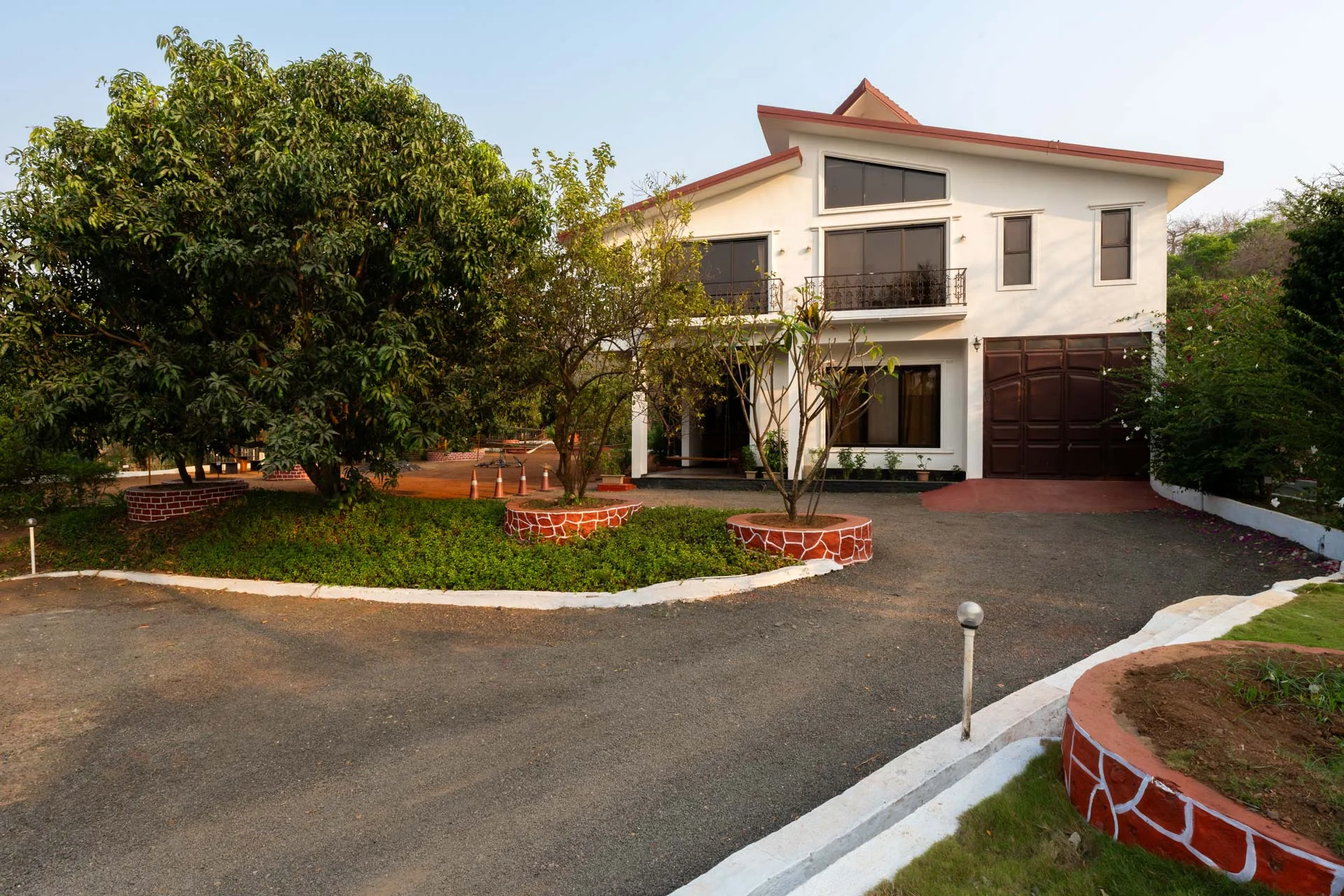 Luxury 3 BHK Lawn Villa - VODMH153-Alibaug-banner