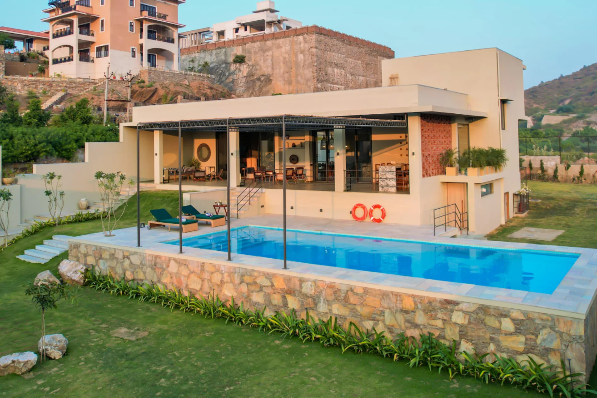Luxury 4 BHK Lawn Villa - VODRJ124-Udaipur-banner
