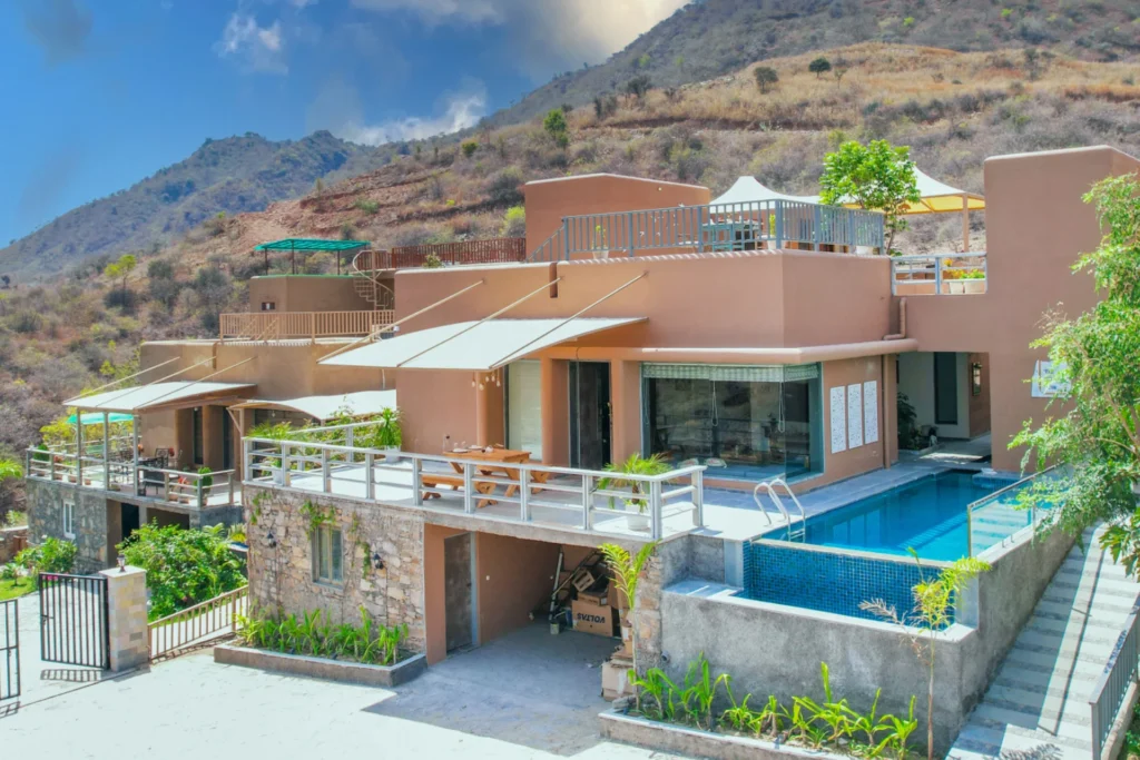 VODRJ127 – 3 BHK Villa With Terrace In Udaipur