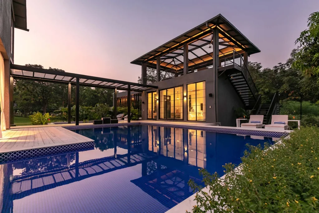 VODMH174 – Luxury 5 BHK Garden Villa In Alibaug