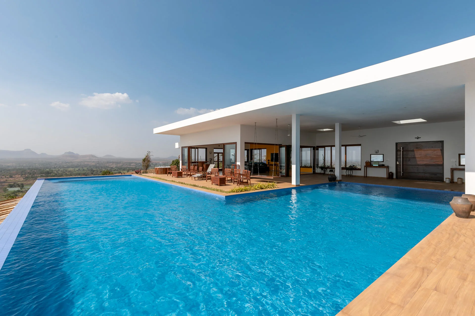 1 BHK Lake View Villa - VODMH255-Igatpuri-banner
