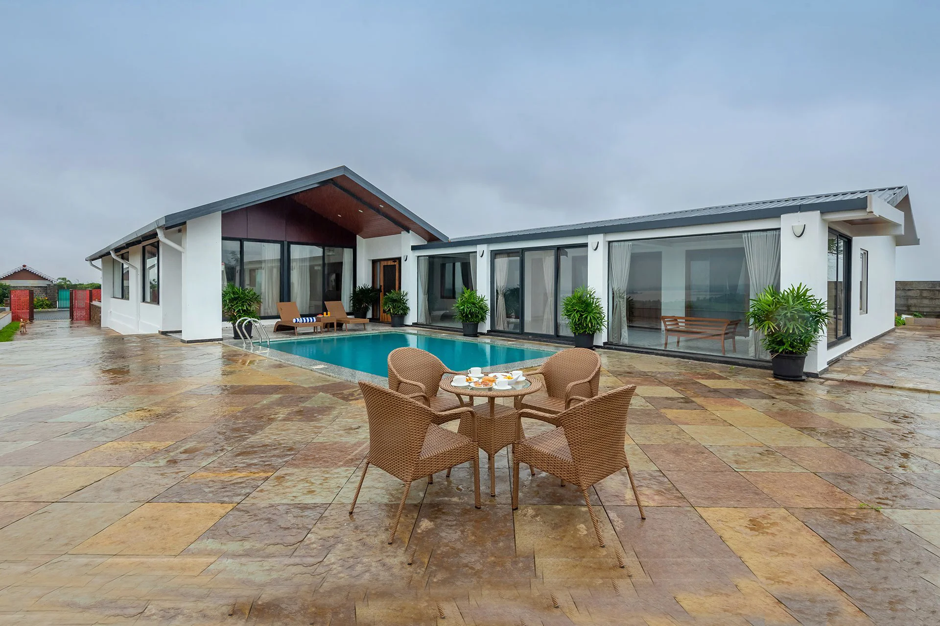 8 BHK Mountain View Villa - VODMH267-Igatpuri-banner
