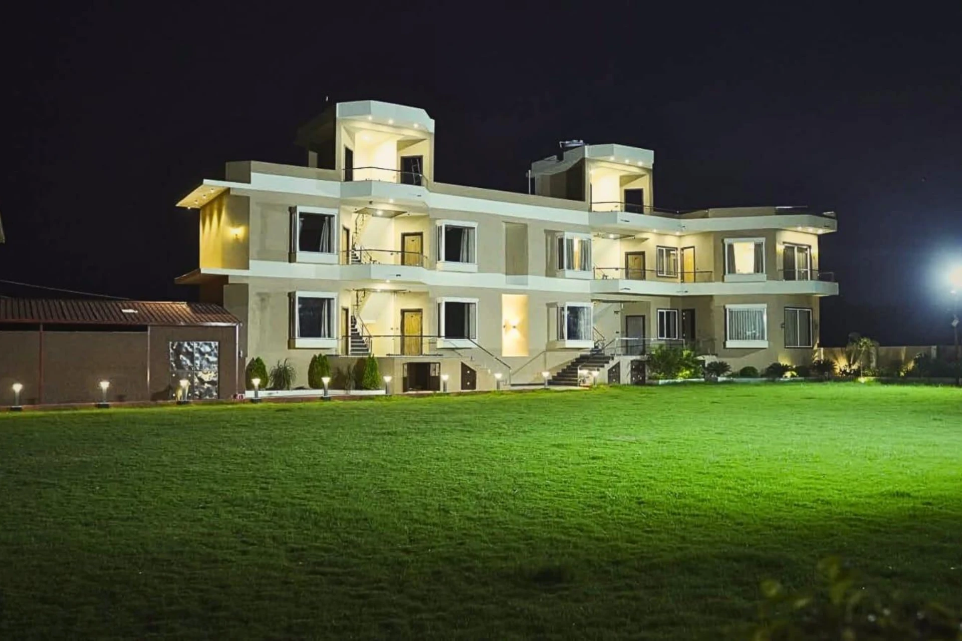 10 Room Garden View Villa in Udaipur - VODRJ147-Udaipur-banner