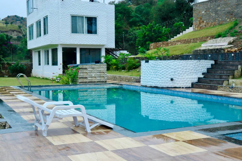 VODRJ211 – 5 BHK Swimming Pool Villa In Udaipur