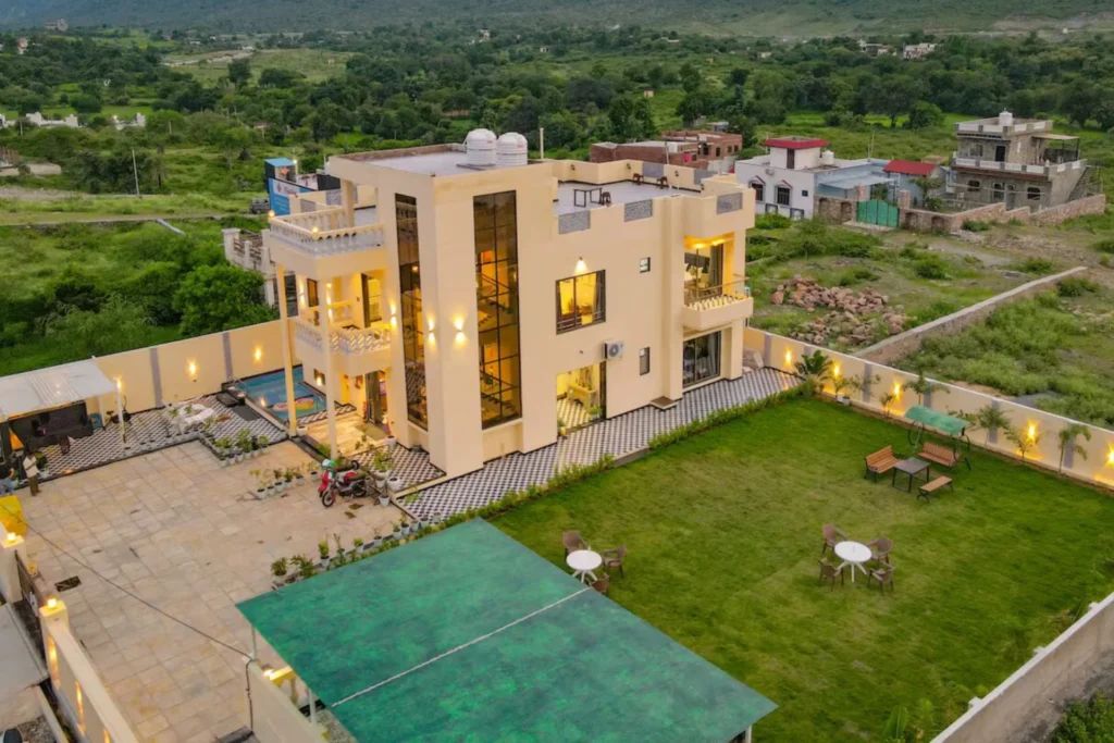 VODRJ233 – 4 BHK Villa With Private Garden In Udaipur