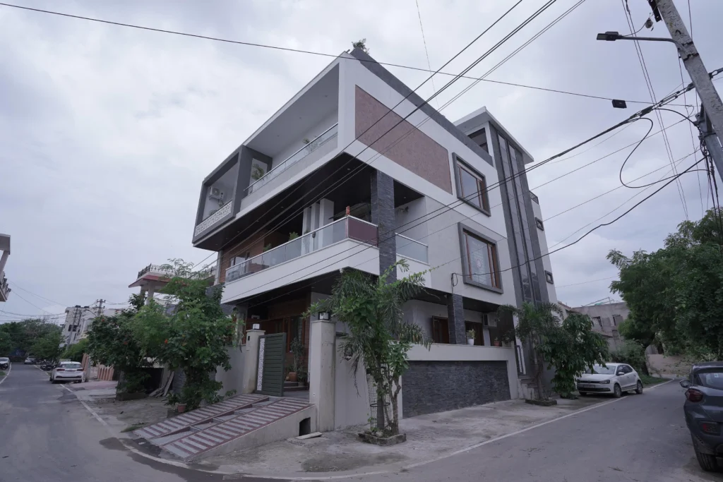 VODRJ240 – 7 BHK Villa In Udaipur