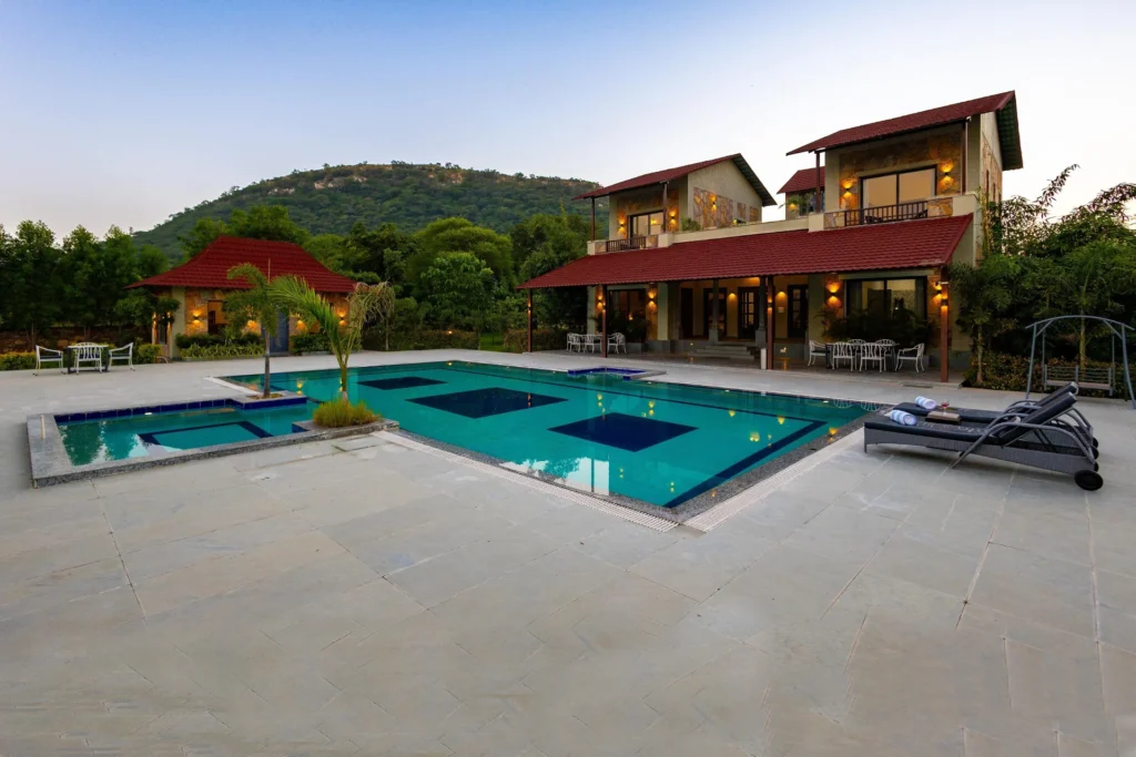 VODRJ244 – Luxury 4 BHK Retreat With Pvt Pool In Udaipur