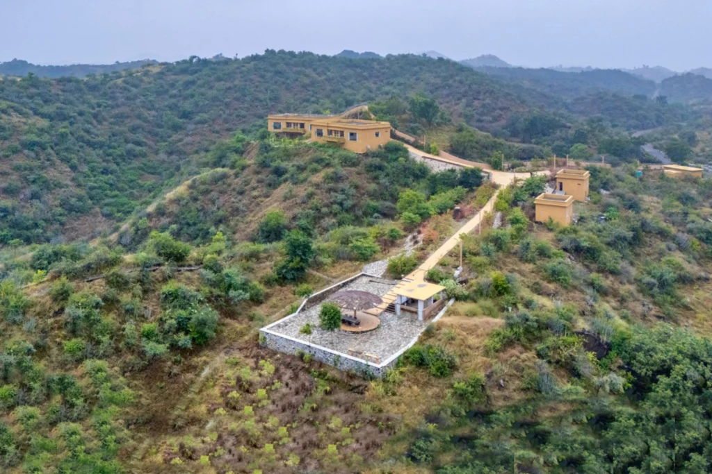 VODRJ250 – 4 Bedroom Lake View Villa In Udaipur