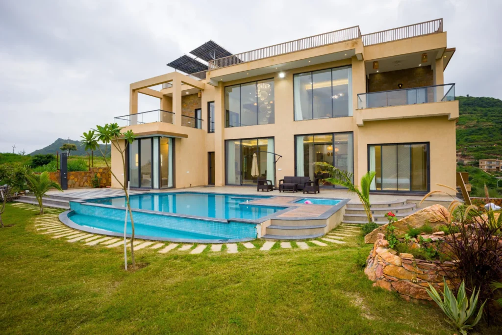 VODRJ265 – 4 BHK Villa With Swimming Pool In Eklingji