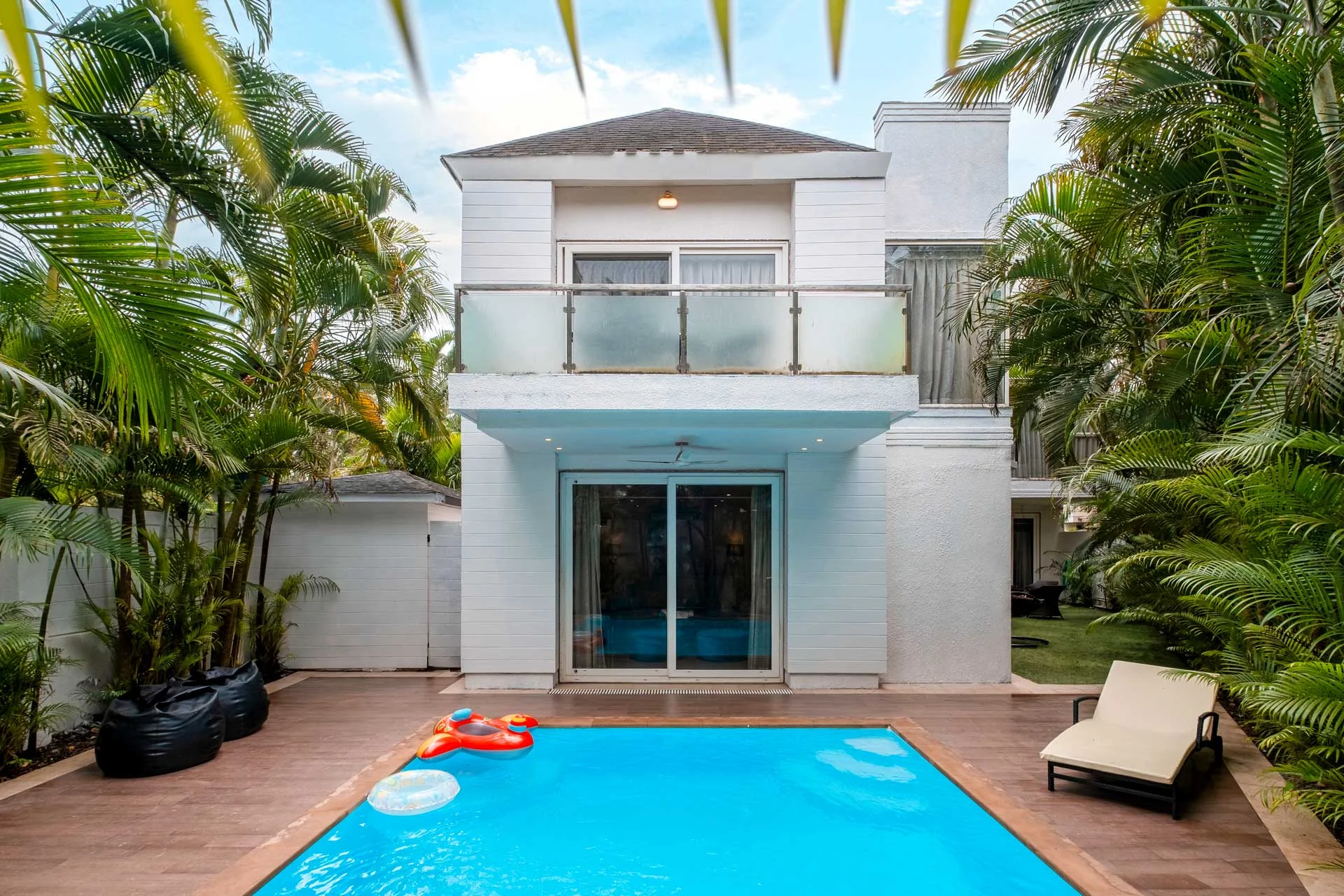 5 Bedroom Villa With Lawn In Goa - VODGA97-Goa-banner